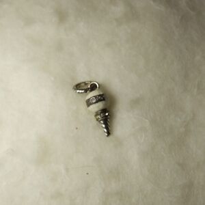 Brighton Golf Tee Charm, with Red Heart, Very cute, silver/White.